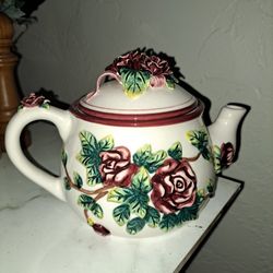 Adorable Tea Pot vintage fairytale collectible fairy princess
