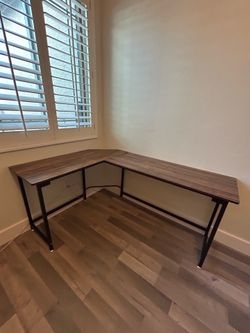 L shaped desk $50 great condition, corner desk, student desk