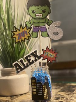 Super heroes centerpieces