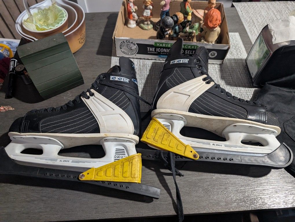 Ccm Men's Size 11 Skates