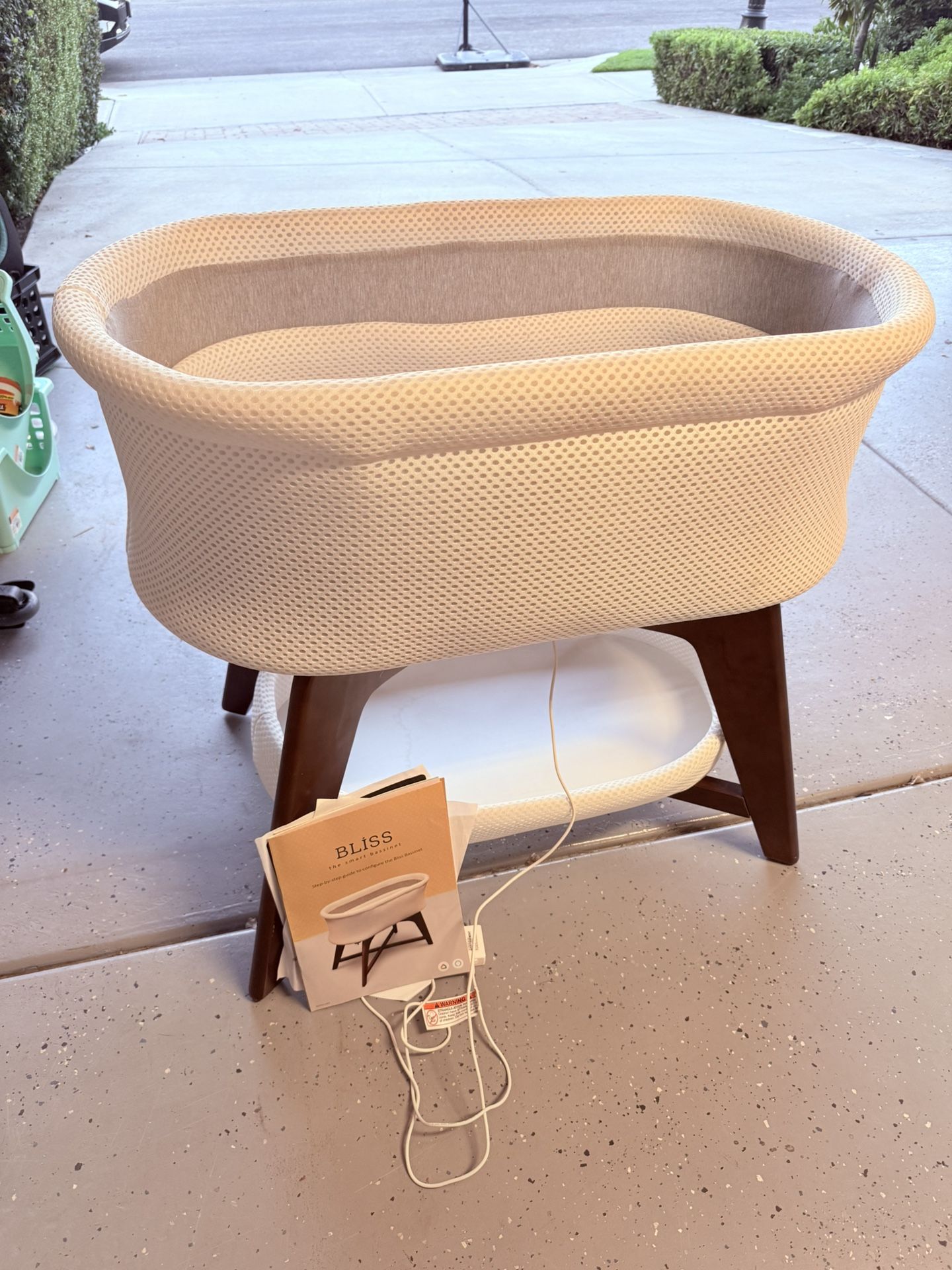 Bliss baby bassinet 