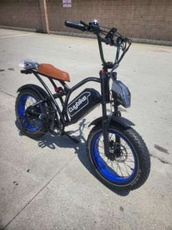 S4 Long Range Moped-Style Electric Bike