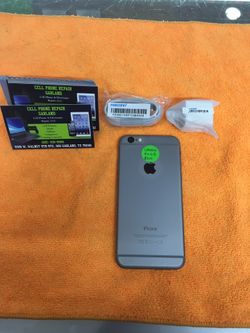 iPhone 6 Unlocked 64 gb with free tempered glass and charger