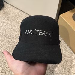 Arcteryx black wool hat