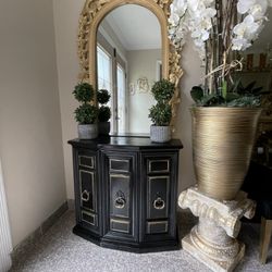 Very beautiful gorgeous entry console only