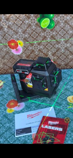 Milwaukee
M12 12-Volt Lithium-Ion Cordless Green 250 ft. 3-Plane Laser Level Kit with One 4.0 Ah Battery