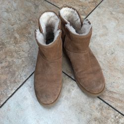 UGG Classic Mini Ankle Boots – Size 5 Women – $65 OBO