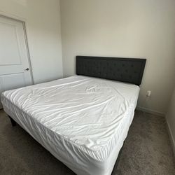 [Less used] King size bed frame and mattress for sale