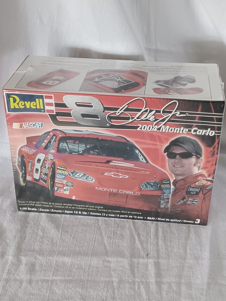Revell Dale Earnhardt Jr Model Car Kit New Sealed