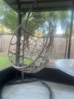 Egg chair