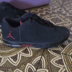 Boys Girls Youth 5.5y Black With Red Nike Jordans 
