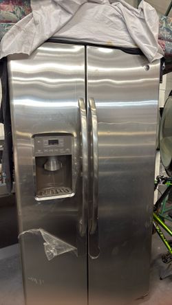 General Electric side by side refrigerator