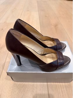 Worthington women’s brown heals size 8