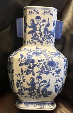 STUNNING Vintage Seymour Mann “China Blue” Chinoiserie Vase Mint Condition