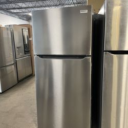 ❄️ NEW Frigidaire - Gallery 20 Cu. Ft. Top-Freezer Refrigerator - Stainless Steel Model FGHT2055VF