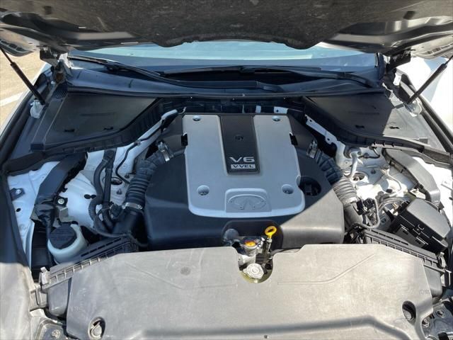 2014 INFINITI Q50