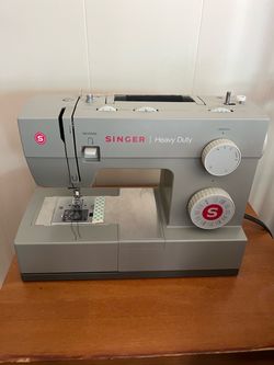 Singer Sewing Machines Model 4452