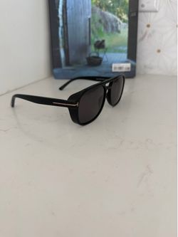 Authentic Tom Ford Rosco TF1022 Sunglasses – Excellent Condition
