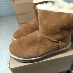 Like New Authentic Brown Suede UGGS Women's Boots Size 11