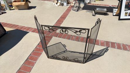 Fireplace screen