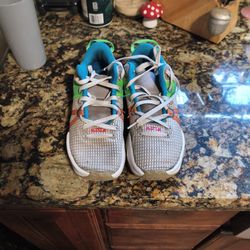 Kids 7.5 Lebrons