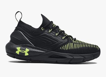 Under Armour Size 9 Men $59 Firm Price 
