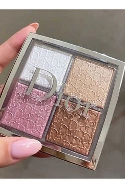 DIOR HIGHLIGHTER PALETTE