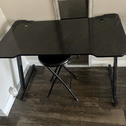 Black Tattoo Chair & Table !