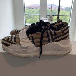 Burberry runners sale