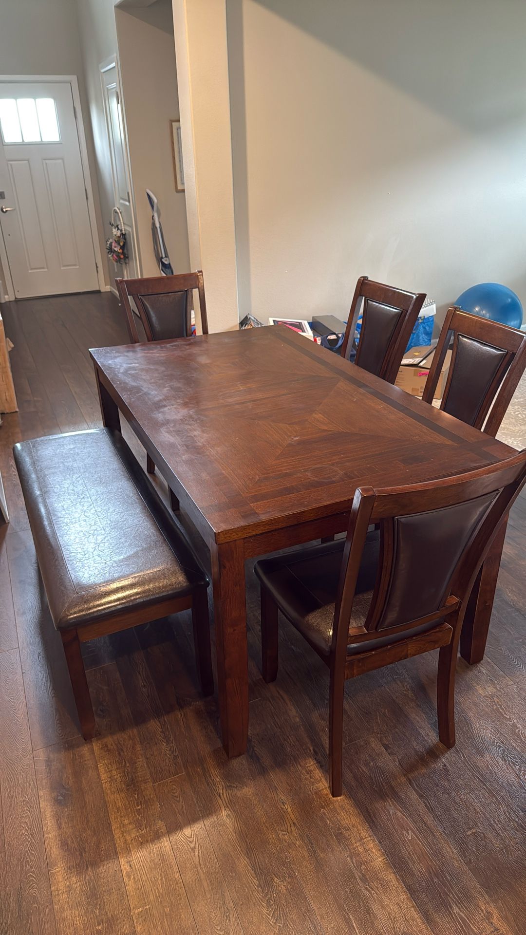 Selling Harlow 6pc Dining Table Set