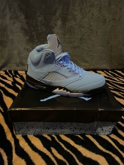 Jordan 5 UNC Size 9.5 men’s