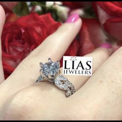 New 18k White Gold Engagement Ring 