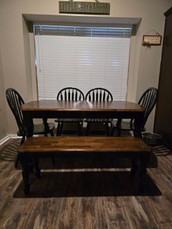Beautiful kitchen table chairs and bench