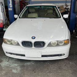 2002 BMW 525i