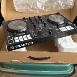 Traktor Kontrol S2