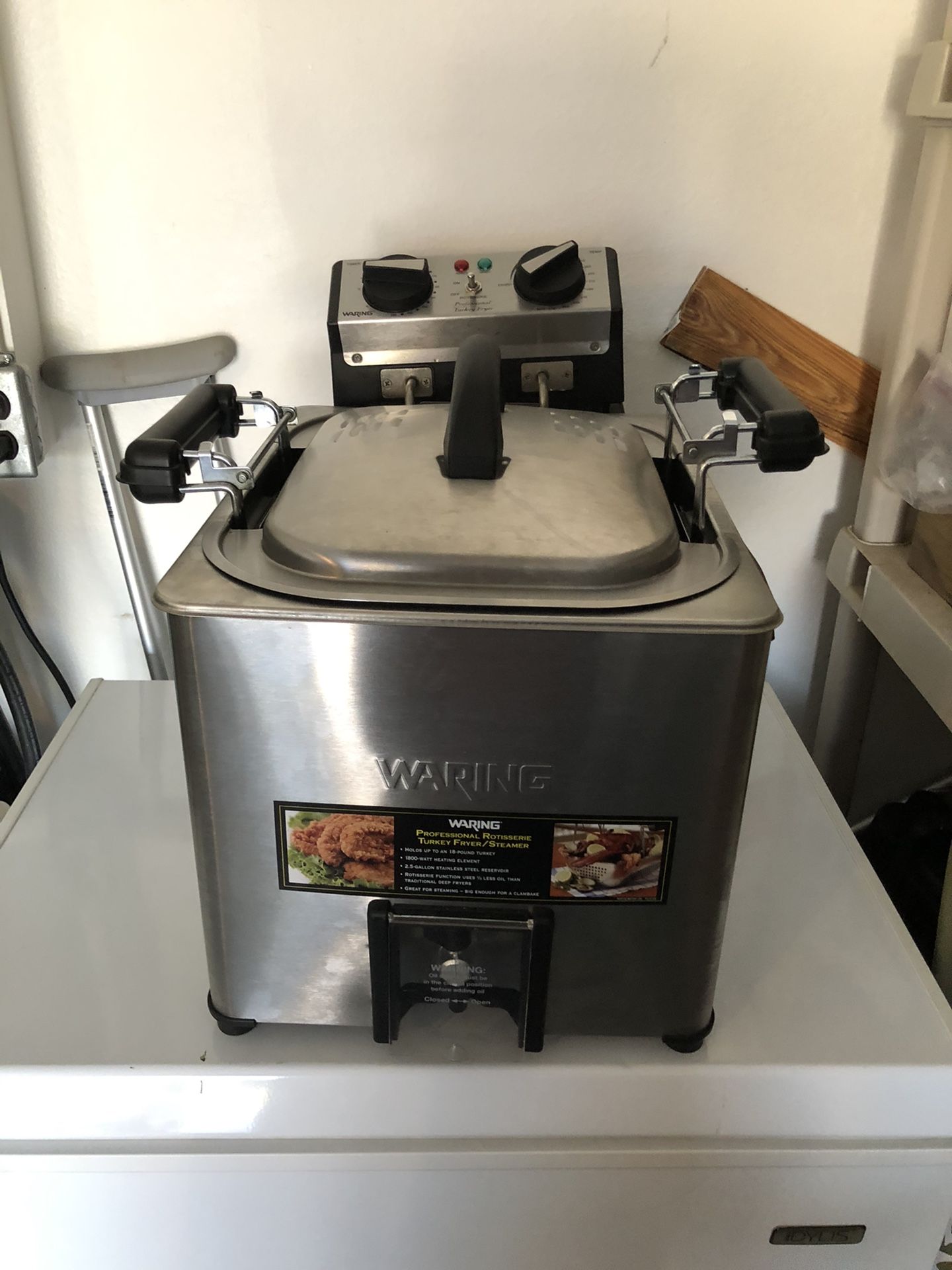 Waring Electric Rotisserie Turkey Fryer for Sale in Kissimmee, FL OfferUp