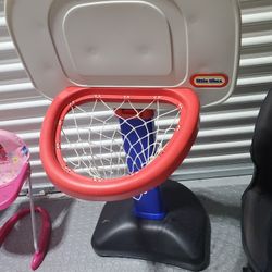 Basket Ball Hoop Like New 