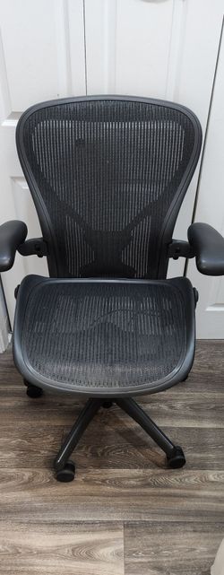 Herman miller aeron chair