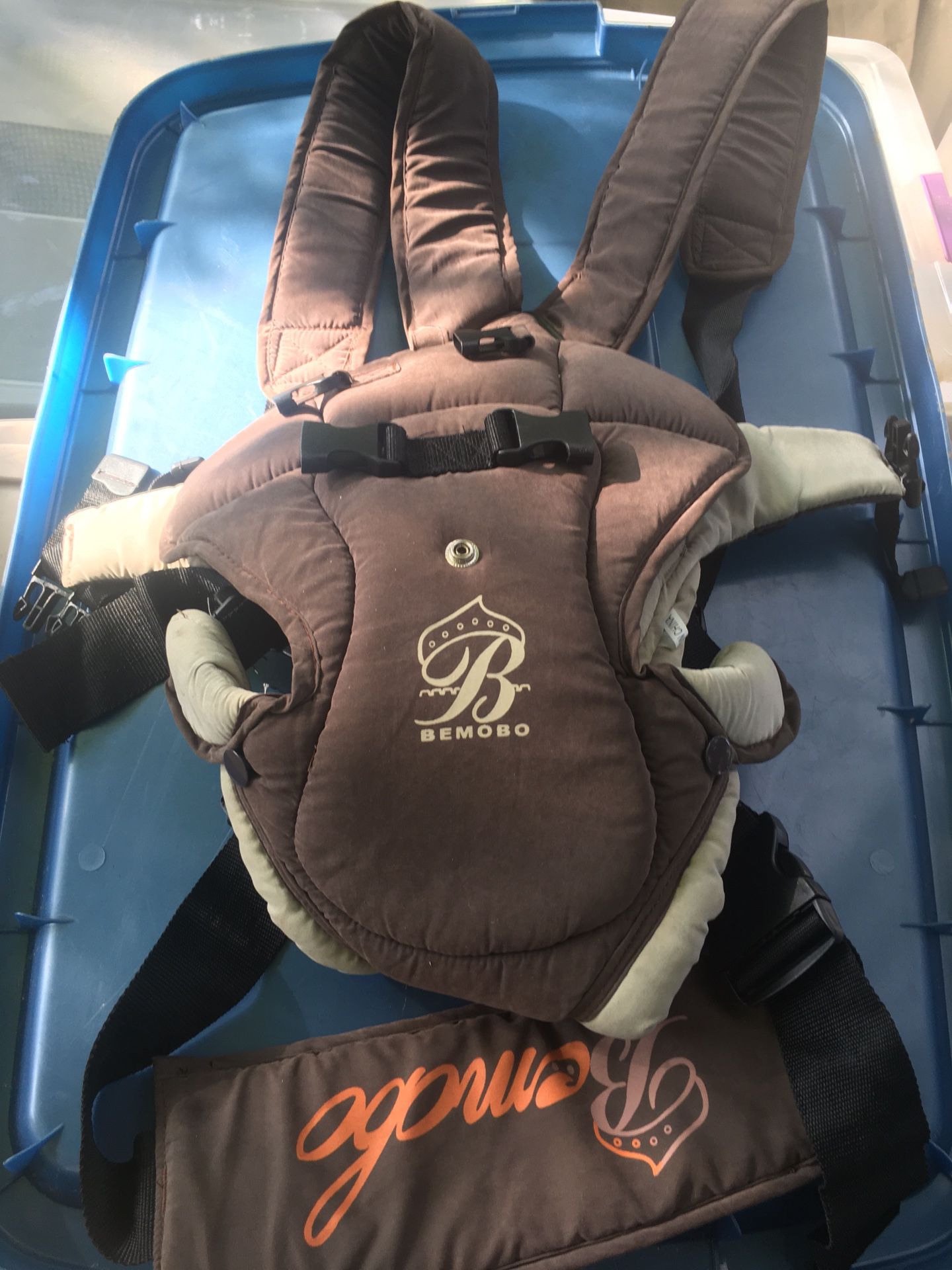 Lnew Baby body harness carrier only $35 firm