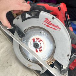 Milwaukee M18 Tool Bundle – Impact, Circular Saw, Hackzall + 3 Batteries (Working Set)