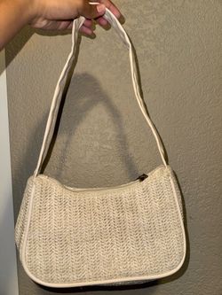 White shoulder bag