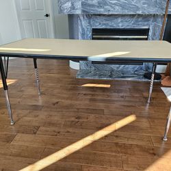 Lakeshore Table