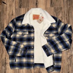 New Men’s Size Medium & Large Levi’s Sherpa Jacket 