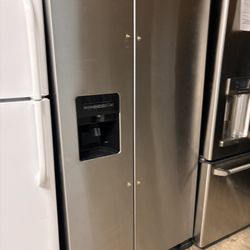 Amana Refrigerator 