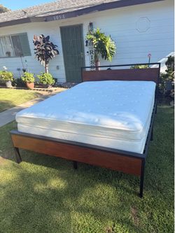 Queen size bed