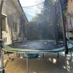 Trampoline 10ft