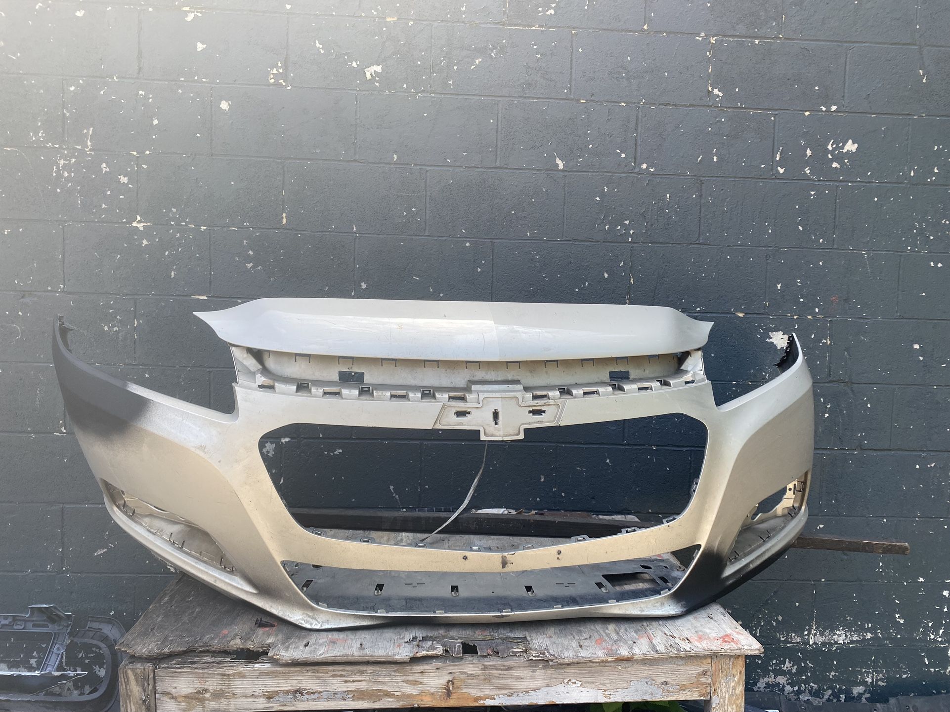 2014-2015 chevy malibu front bumper