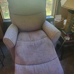 Very Nice ART VAN Rocker/Recliner