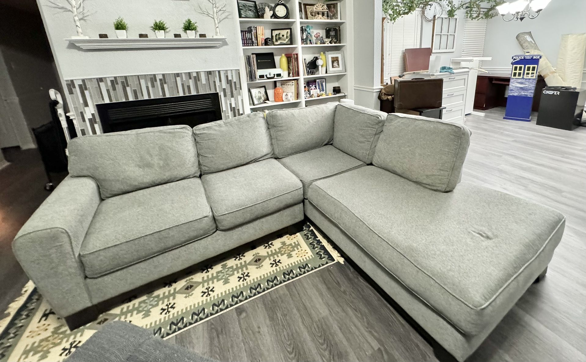 Sectional Couch With Chaise