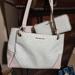 Womans Michael Kors Handbag And Matching Wallet